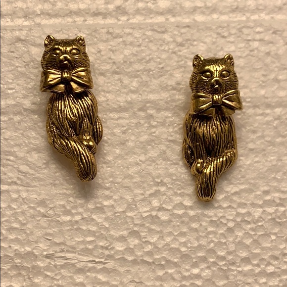 Avon Jewelry - Avon moving cat vintage gold earrings